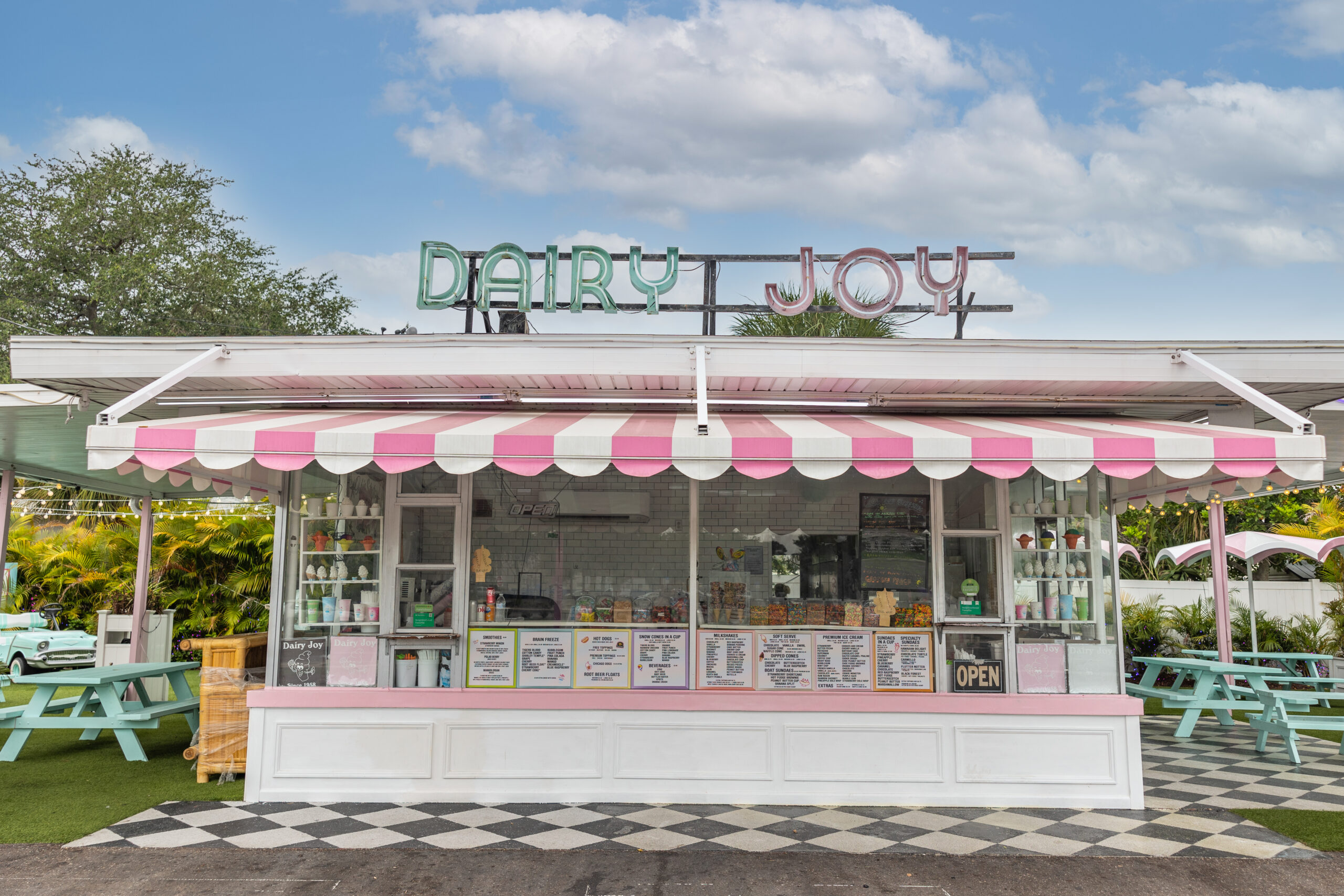 Tampa Ice Cream Parlor | Dairy Joy